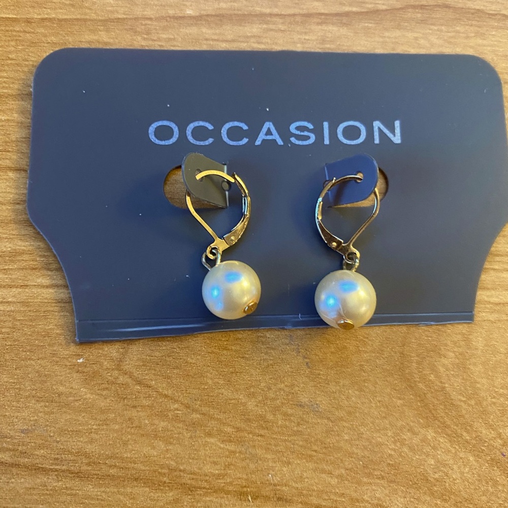 Drop Pearl Like Fashion Earrings